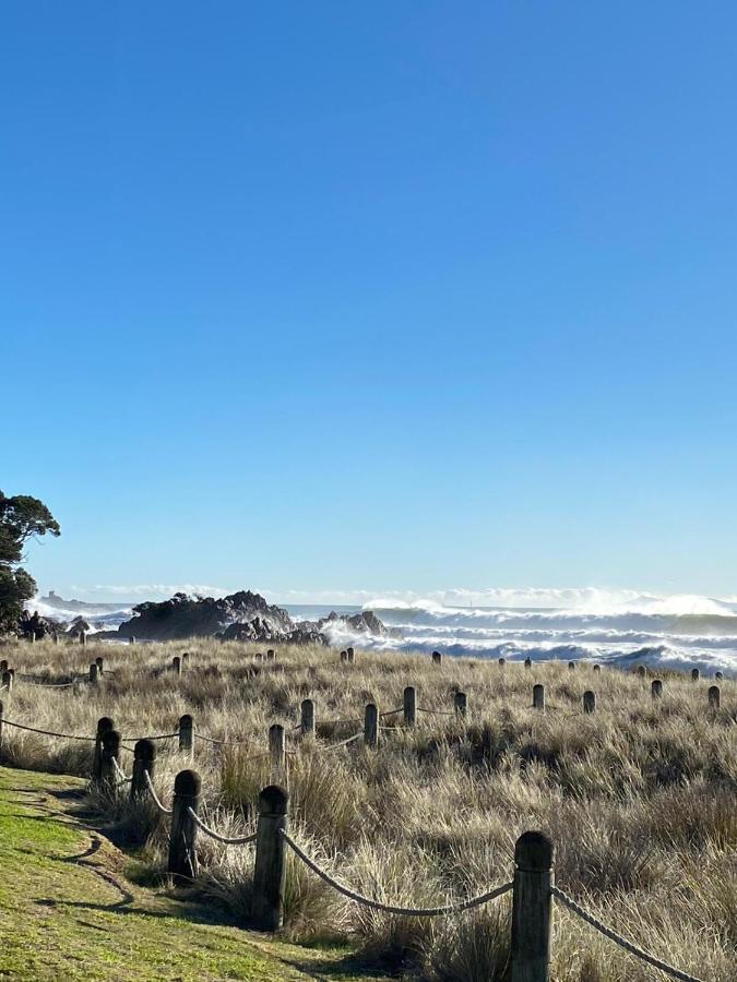 Peaceful Mount Studio Moments To Beach & Downtown Apartment Mount Maunganui Bagian luar foto